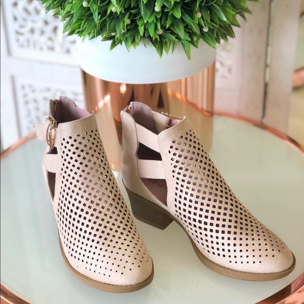 Blush booties